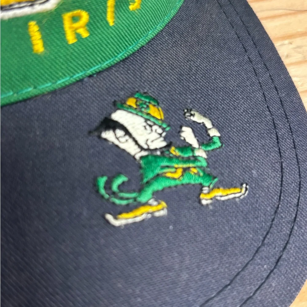 🔥 Vintage 90’s Rare Fighting Irish Green & Navy SnapBack Cap Logo on Brim 🔥